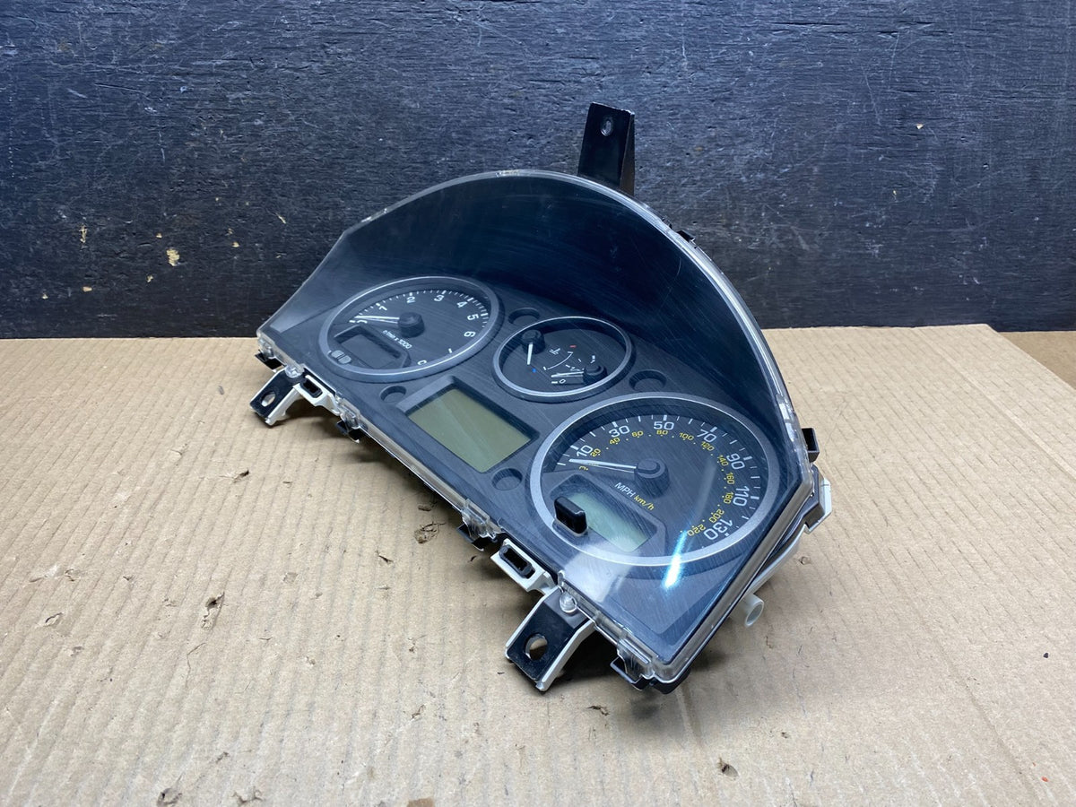 2011 2010 Land Rover LR2 Speedometer Cluster Gauge AI4910 DG2