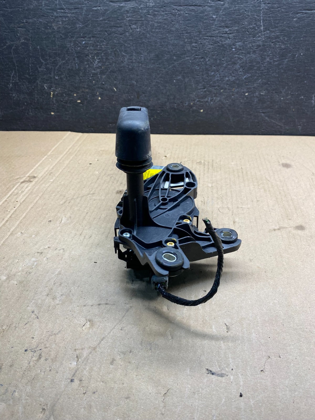 2013 to 2019 Ford Escape Rear Windshield Wiper Motor AG3595 DG4