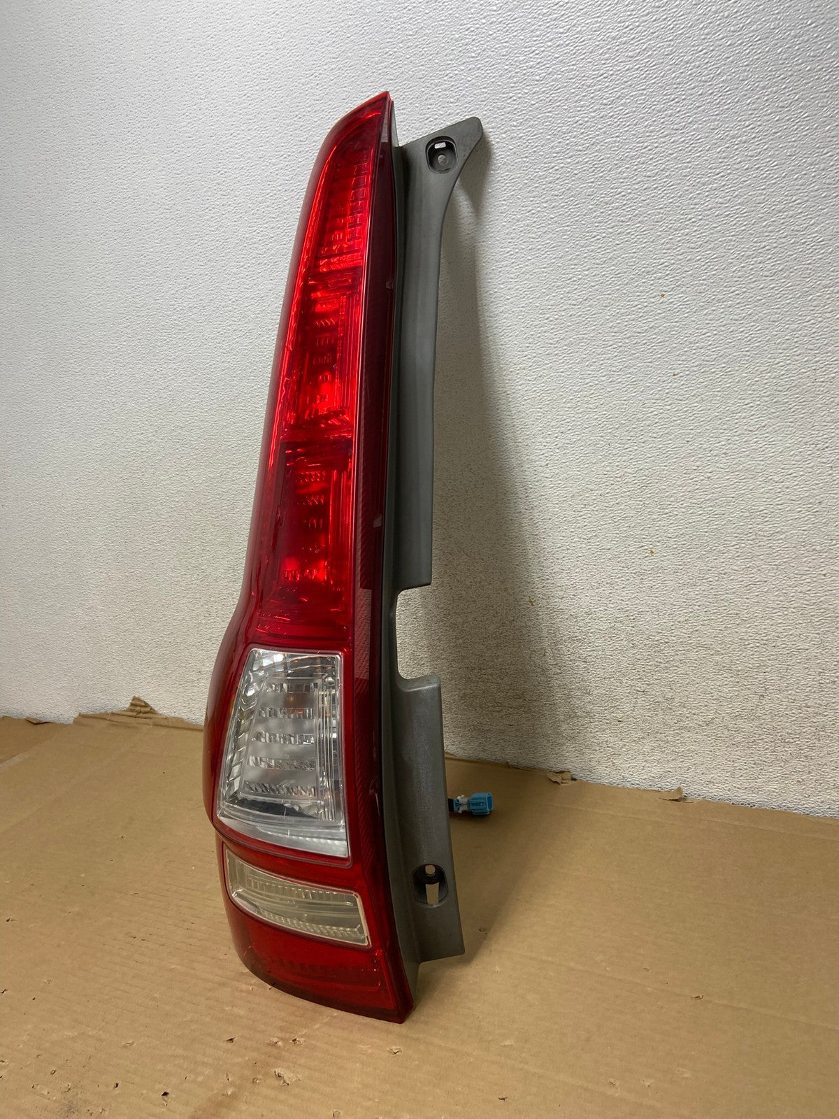 2007 - 2011 Honda Cr-v Crv Left Driver Lh Side Tail Light AG9189 LK2