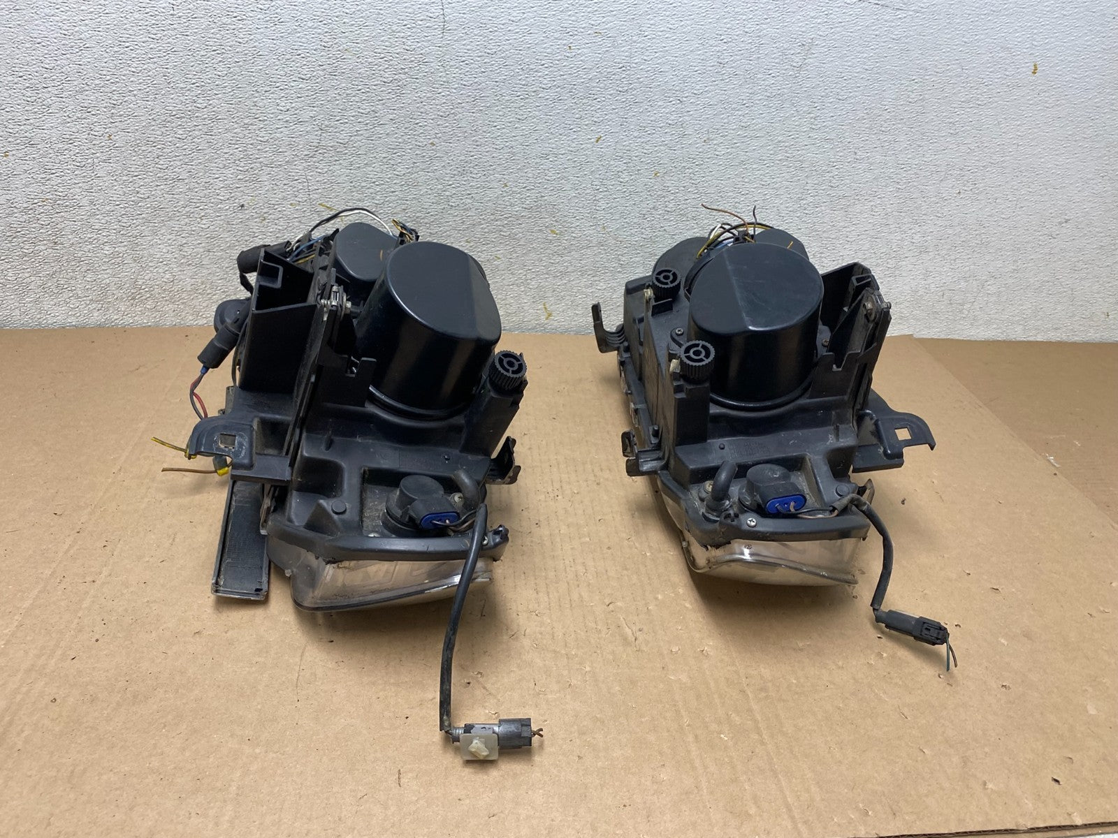 2000-2003 BMW X5 E53 LED Left+Right Set LED Projector Headlight P9591 DG13