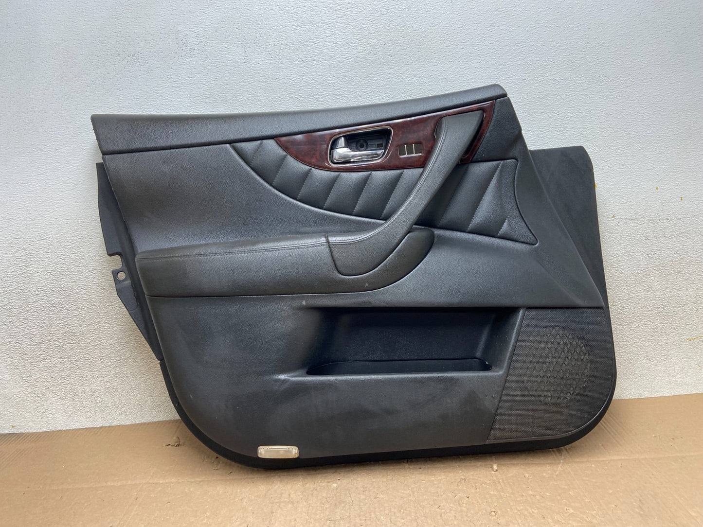 2009 to 2012 Infiniti EX35 Front Left Driver LH Door Trim Panel Y3198 DG0