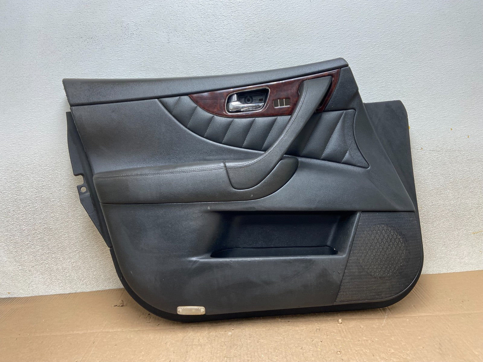 2009 to 2012 Infiniti EX35 Front Left Driver LH Door Trim Panel Y3198 DG0