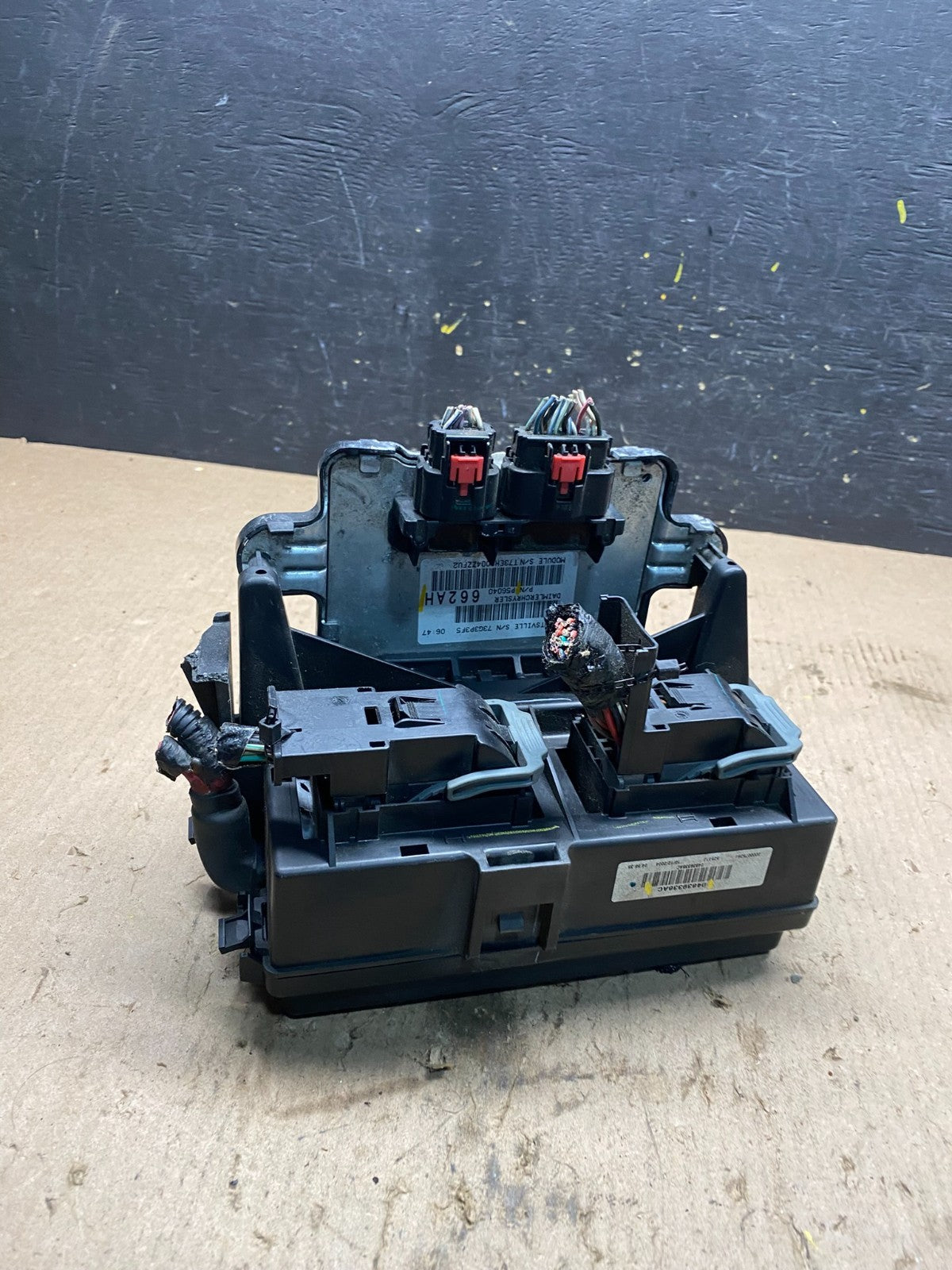 2005 2006 Jeep Grand Cherokee Fuse Box Multi-Function Relay Module Q9307 OE DG5