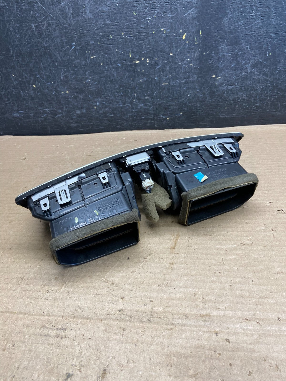 2013 to 2015 Nissan Sentra Air Vents Top Dash Center W/Hazzard Switch AH3806 DG5