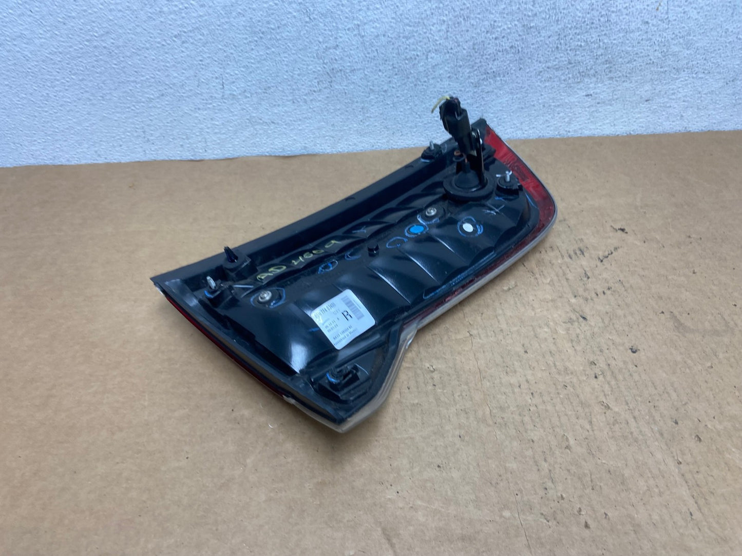 2011 to 2015 Lincoln MKX Right Passenger RH Side Inner Tail Light AD4609 LK5
