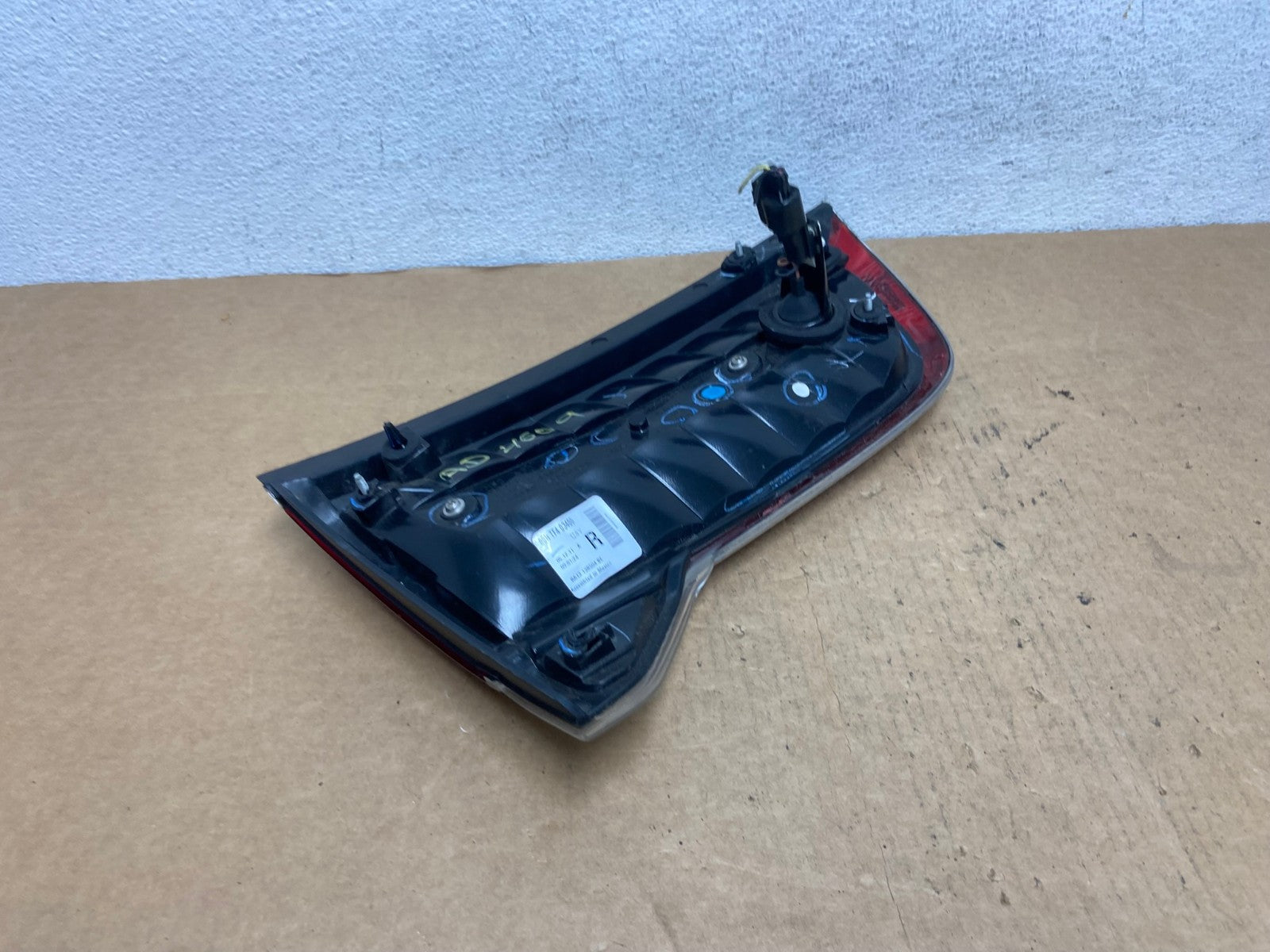 2011 to 2015 Lincoln MKX Right Passenger RH Side Inner Tail Light AD4609 LK5