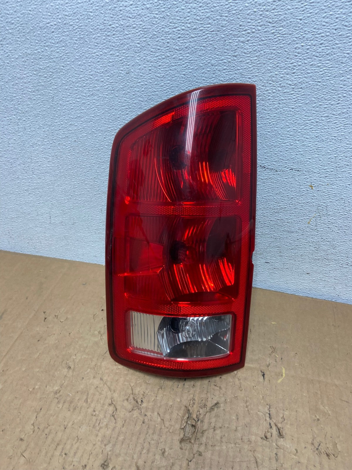2002 to 2006 Dodge Ram 1500 Left Driver side Tail Light DEPO AD2434 LK0