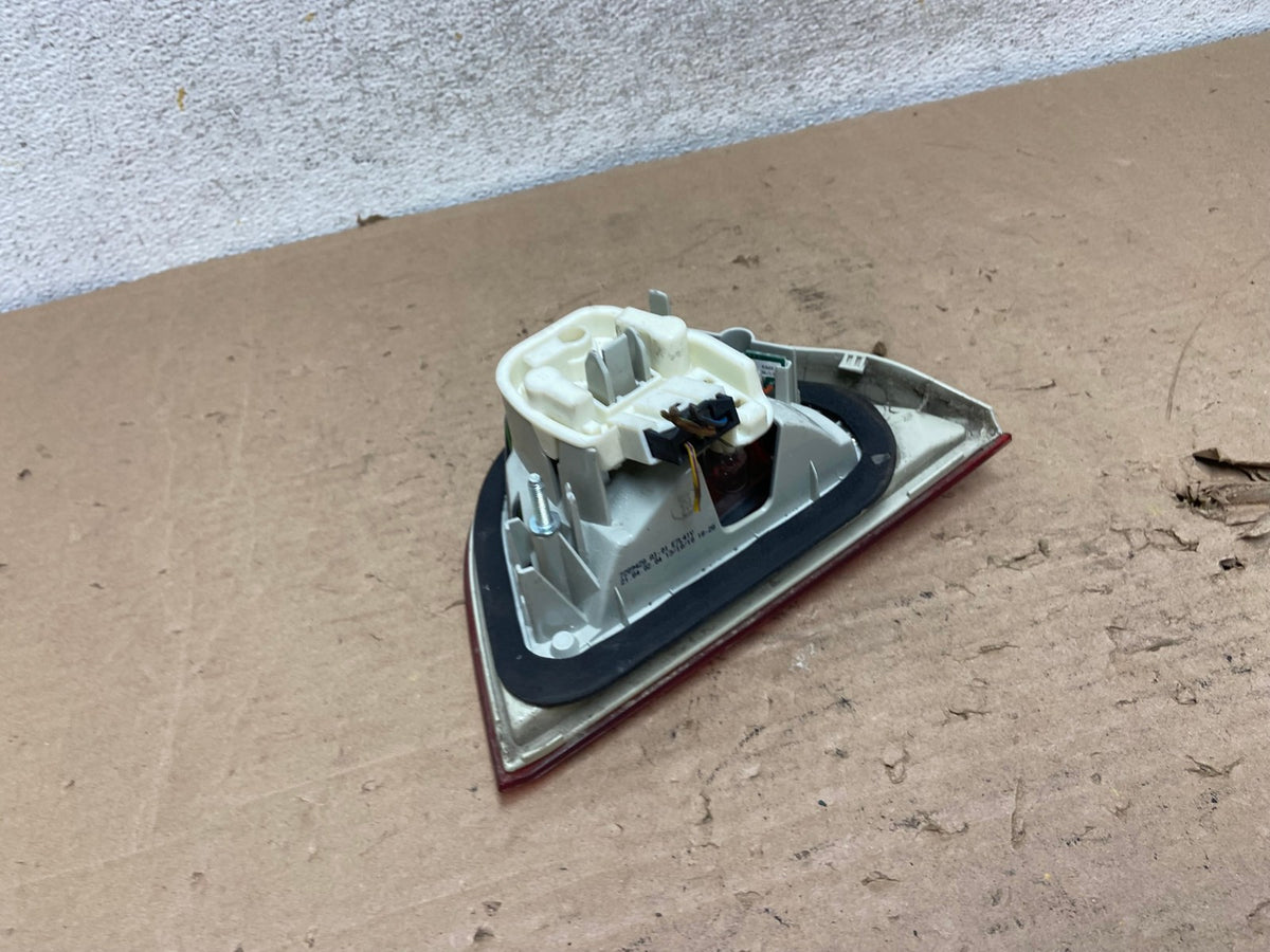 2009 2010 2011 BMW 3 328i 335i E90 Right Passenger RH Tail Light Inner AI1131 LK6