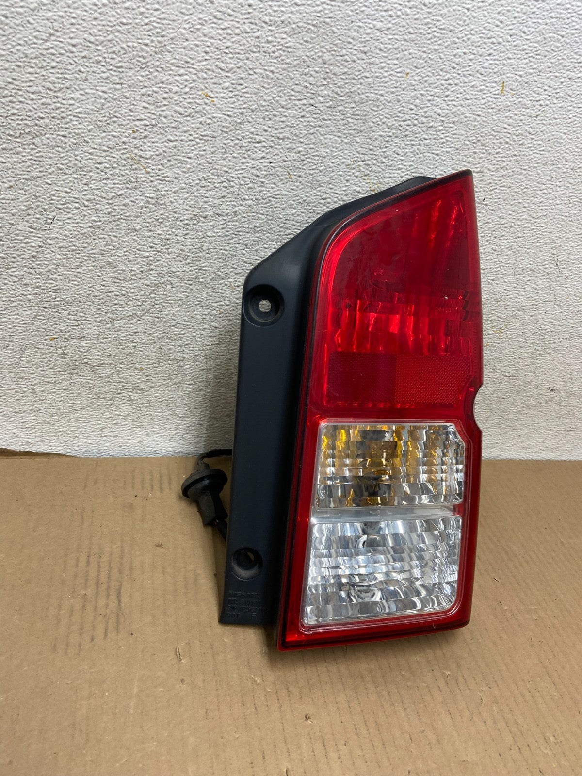 2005 to 2012 Nissan Pathfinder Right Passenger RH Side Tail Light AH3043 DW1