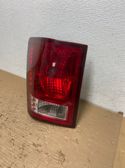 2007 2008 2009 2010 Jeep Grand Cherokee Left Driver Lh Tail Light AD4401 LK1