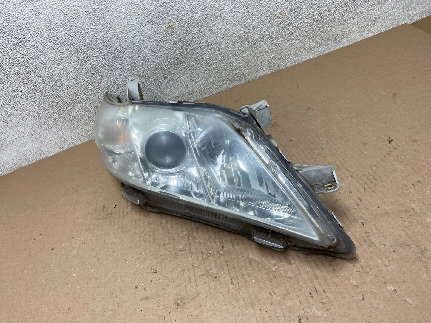 2007 - 2009 Toyota Camry Halogen Right Passenger Side Headlight AB6024 DW1