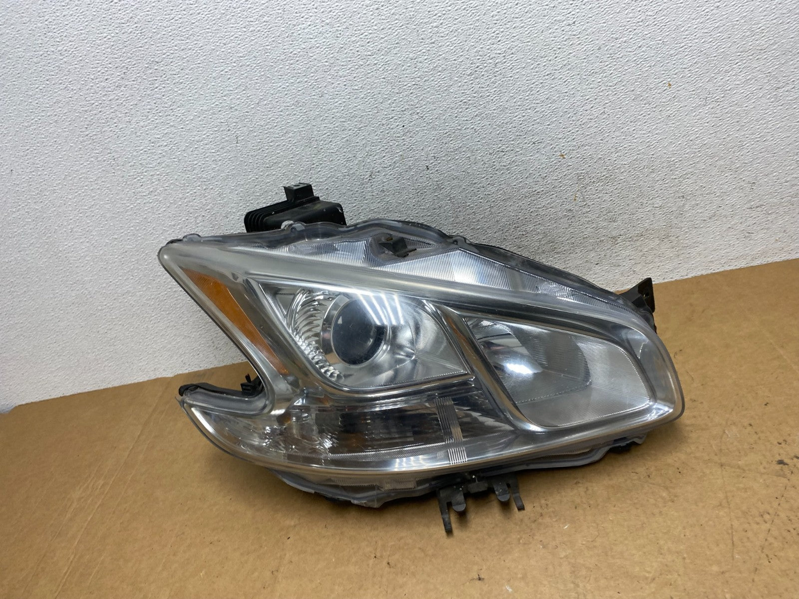 Halogen 2009-2014 Nissan Maxima Right Passenger Headlight AE3051 DW0