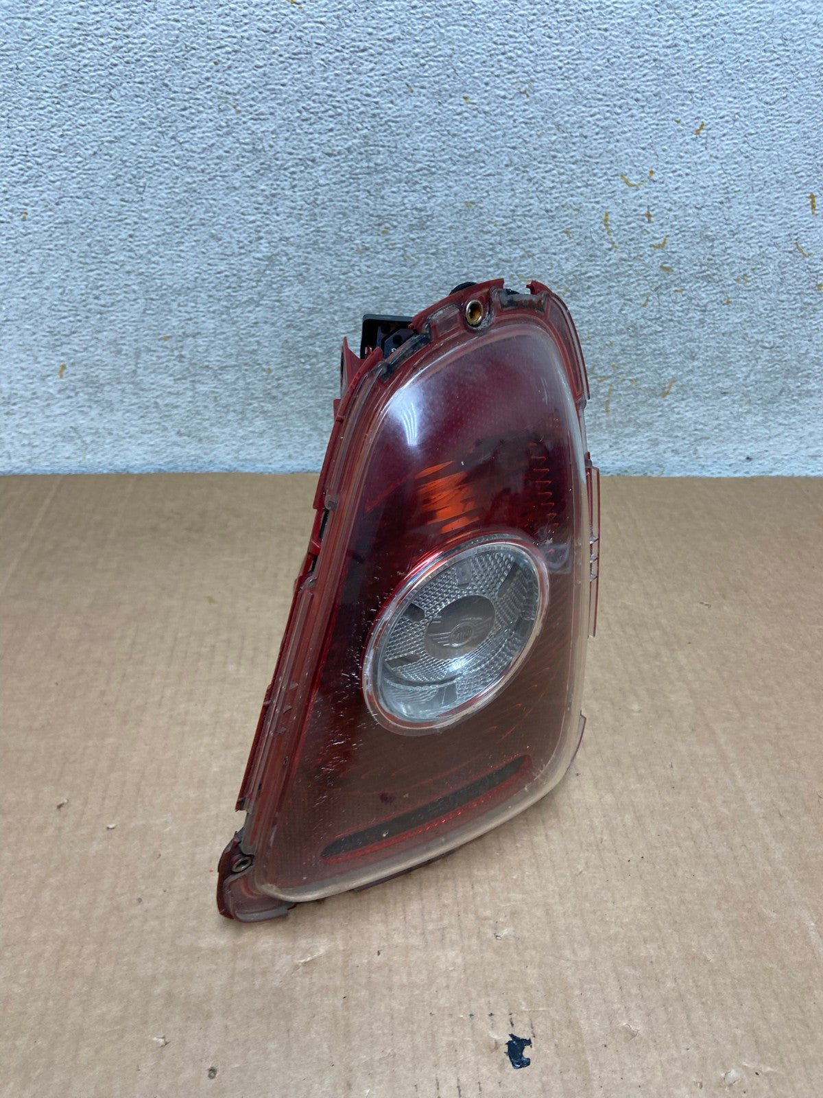 2008 2009 2010 Mini Cooper Hatchback Right Passenger Tail Light AI8395 LK2