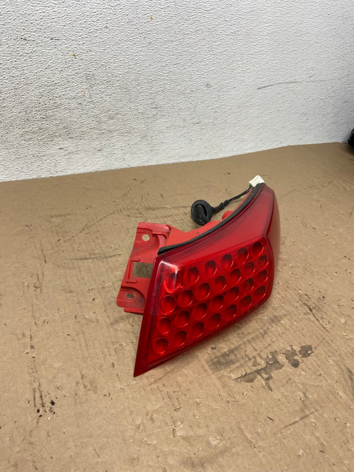 2003 to 2008 Infiniti FX35 FX45 Right Passenger RH Side Tail Light AD7812 LK1