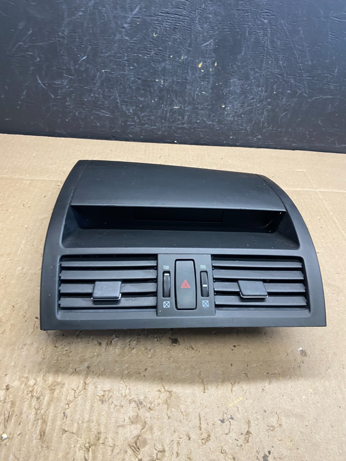 2009 to 2012 Mazda 6 Center Console Dash Dual Air Vent AC9232 DG0