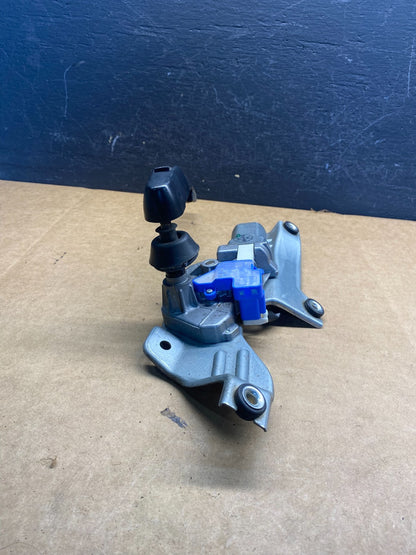 2010 to 2013 Subaru Forester Rear Windshield Washer Wiper Motor AD74744