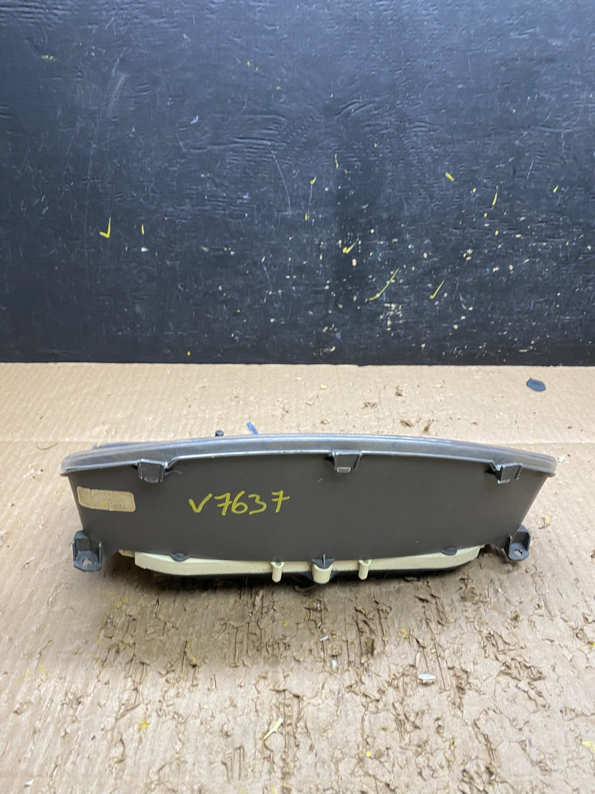 2004 to 2012 GMC Canyon Instrument Cluster Speedometer OEM V7637 DG3