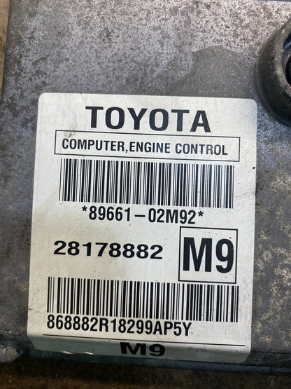 2009 to 2010 Toyota Corolla Engine Control Computer ECU PCM 89661-02M92 q0172 DG2