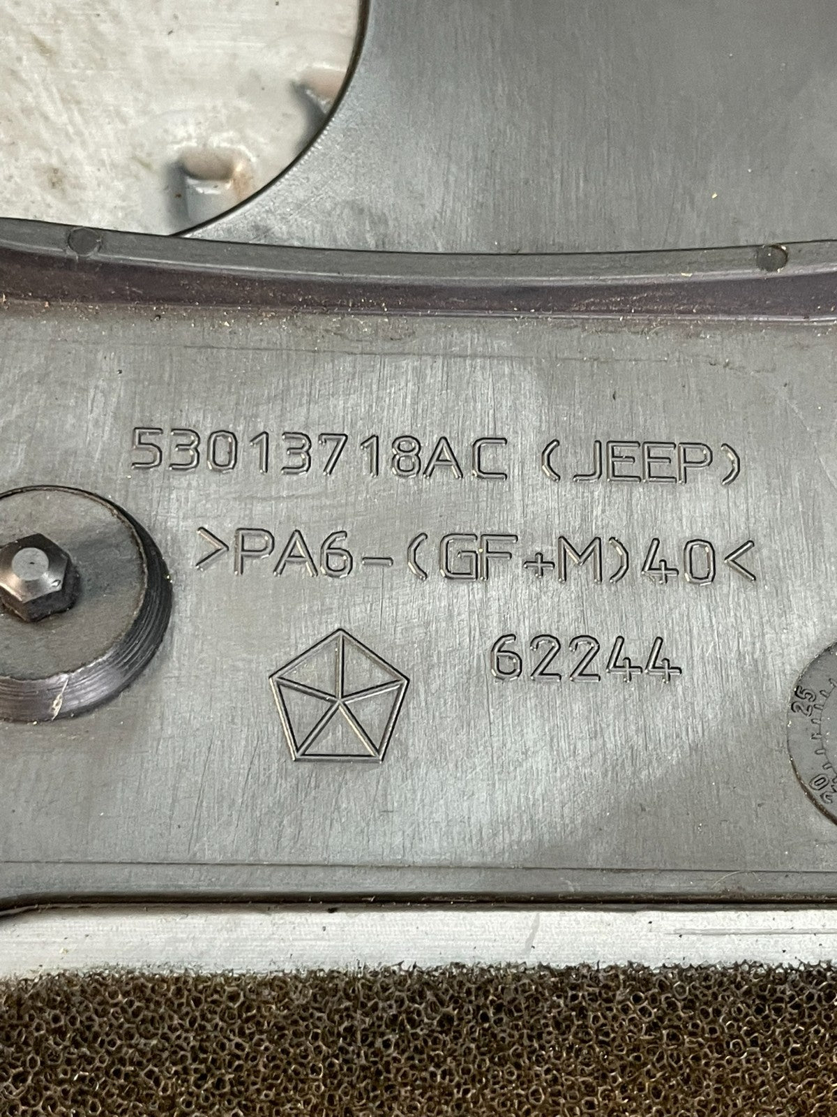 2005 to 2010 Jeep Grand Cherokee 5.7L Hemi Engine Cover Plastic Shield AF5310 DG6