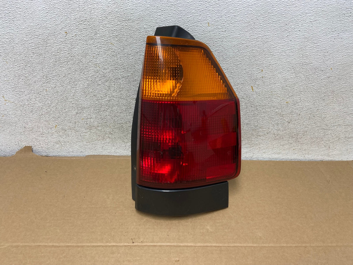 2002-2009 GMC Envoy Right Passenger RH Side Tail Light AH7731 LK0
