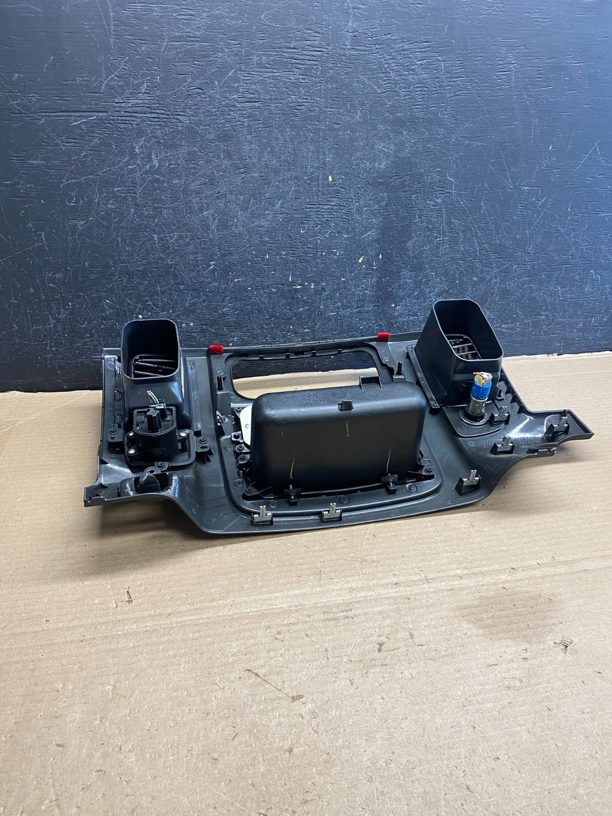 2002 to 2005 Dodge Ram Radio Climate Control Dash Air Vent Bezel Trim ah3478 DG3