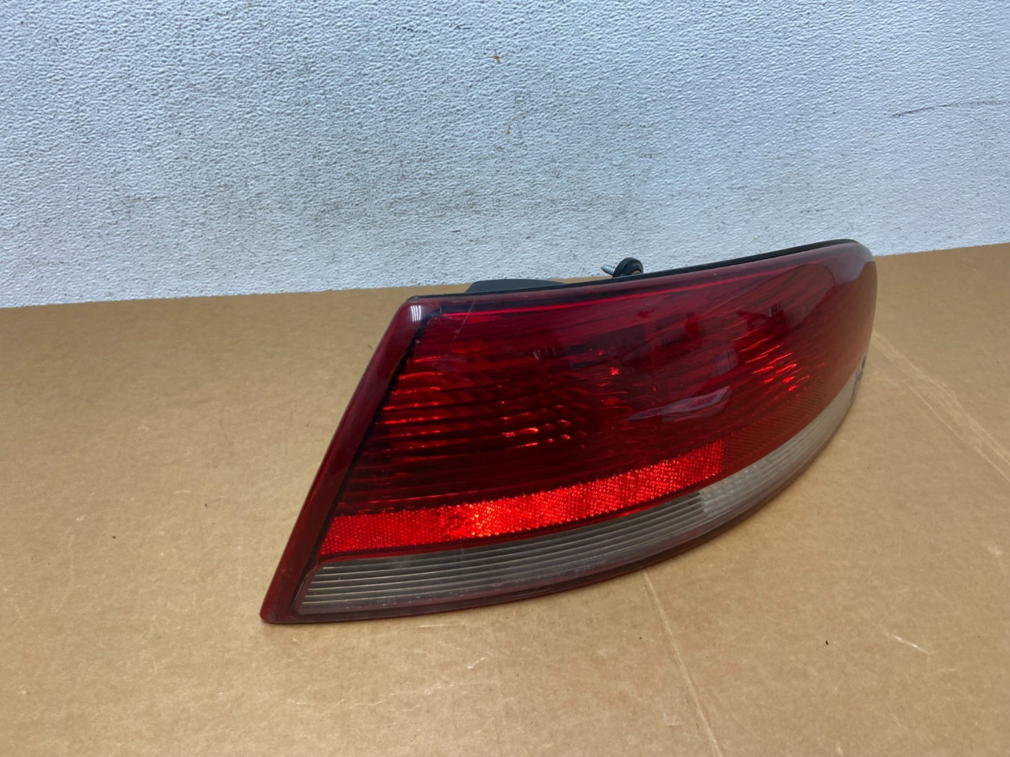 2001-2006 Chrysler Sebring Convertible Right Side Tail Light AD8906 DW2