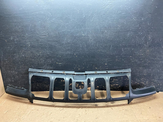 2008 to 2010 Porsche Cayenne Front Under Bumper Garnish 7L5853915 z3245 DG0