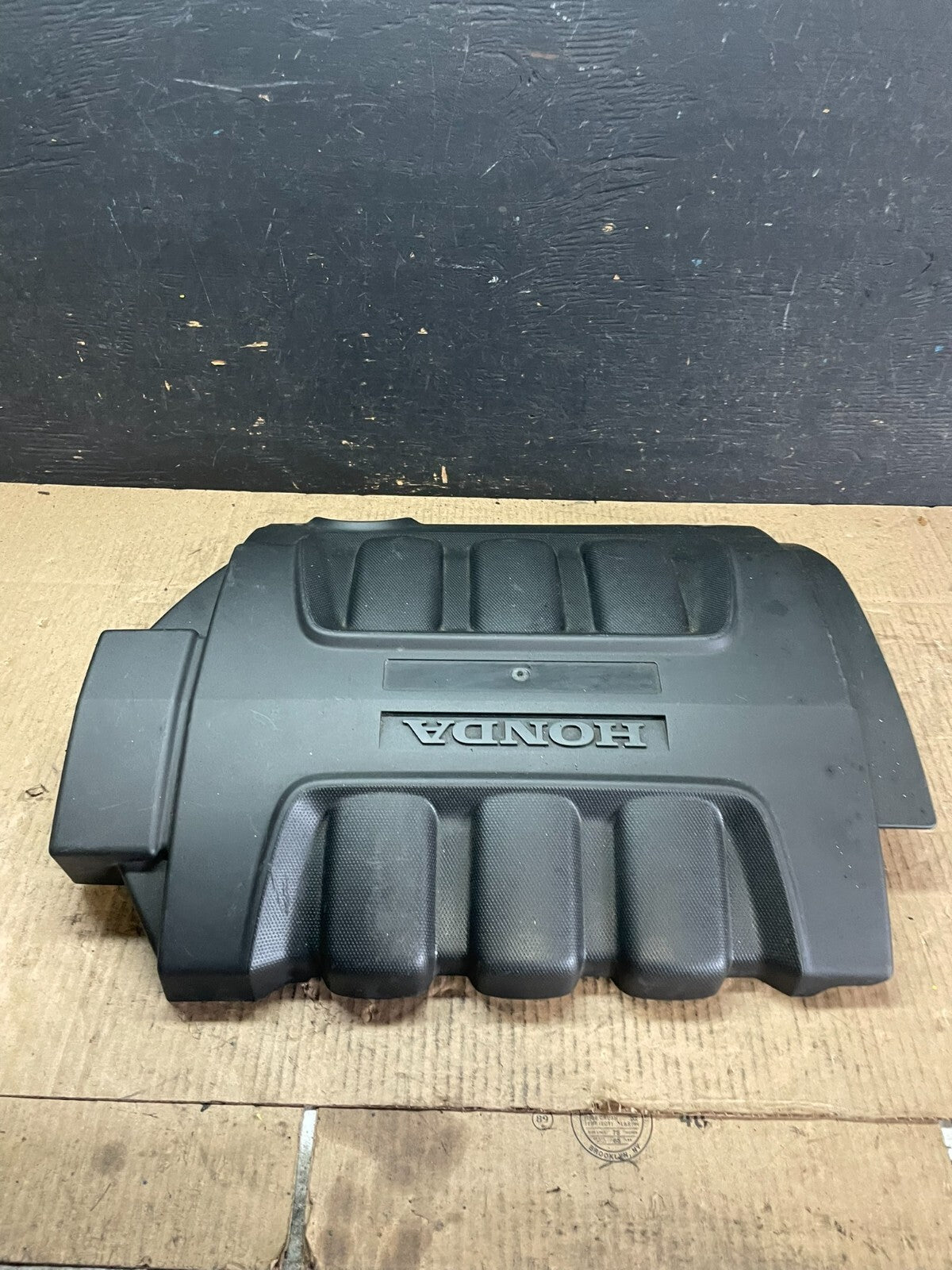 2005 to 2007 Honda Odyssey Black Engine Cover N0784 DG1