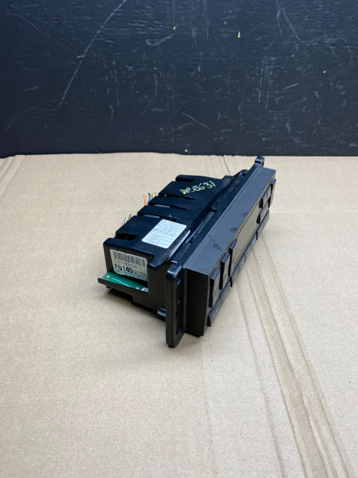 2003 to 2006 Lincoln Town Car OEM Climate Control Panel OEM  ab8631 DG1