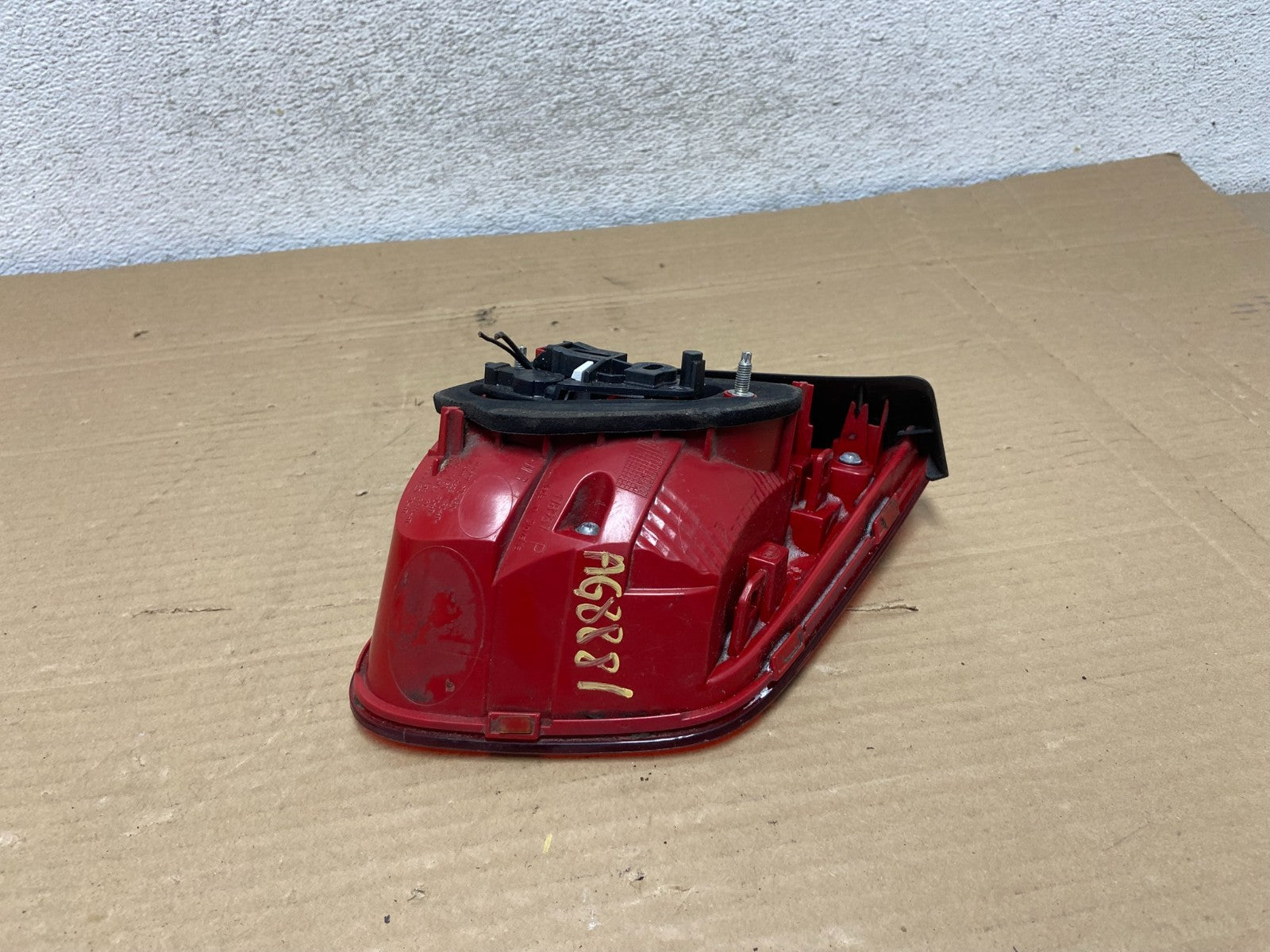 2012-2017 Volkswagen Tiguan Right Passenger Rh Side Inner Tail Light AG8881 DW3