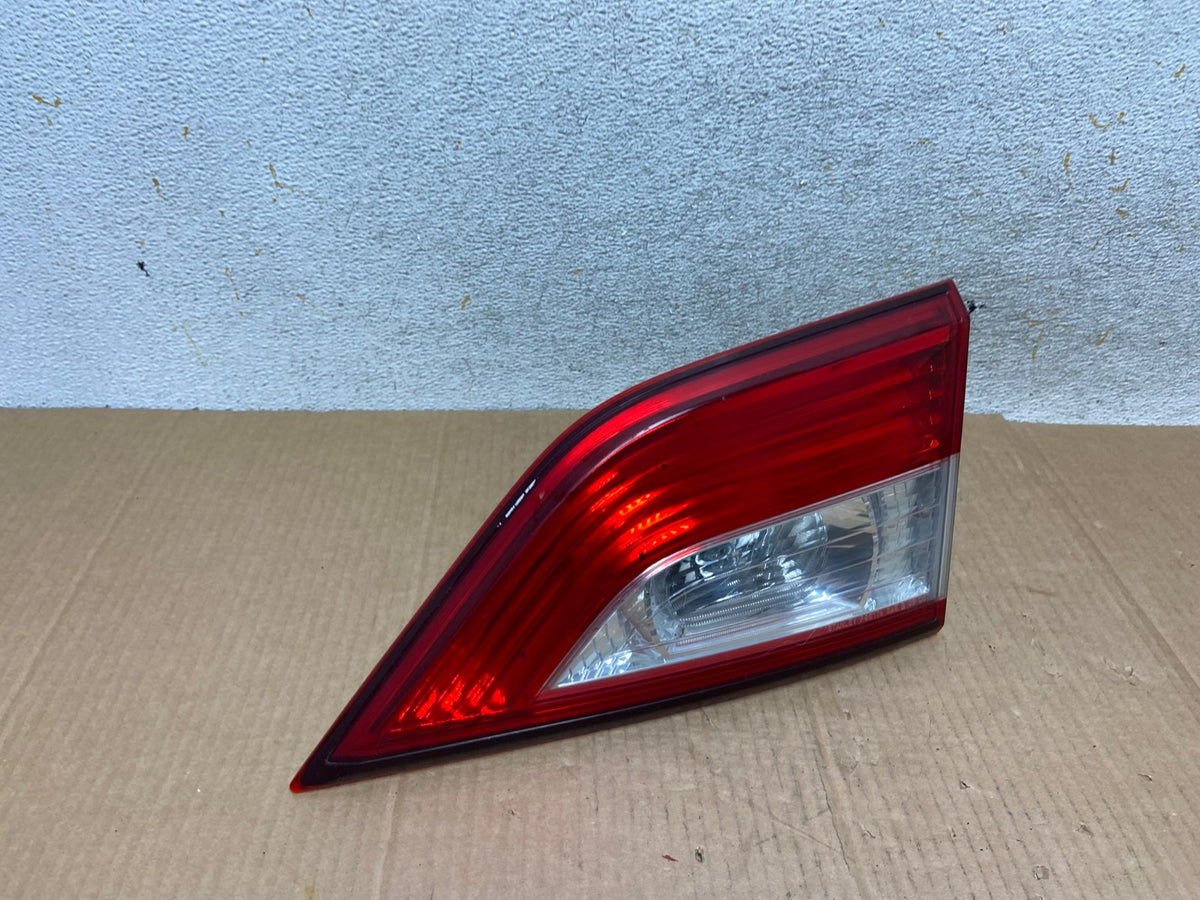 2011 - 2017 Nissan Quest Right Passenger Rh Side Inner Tail Light AI5770 LK2