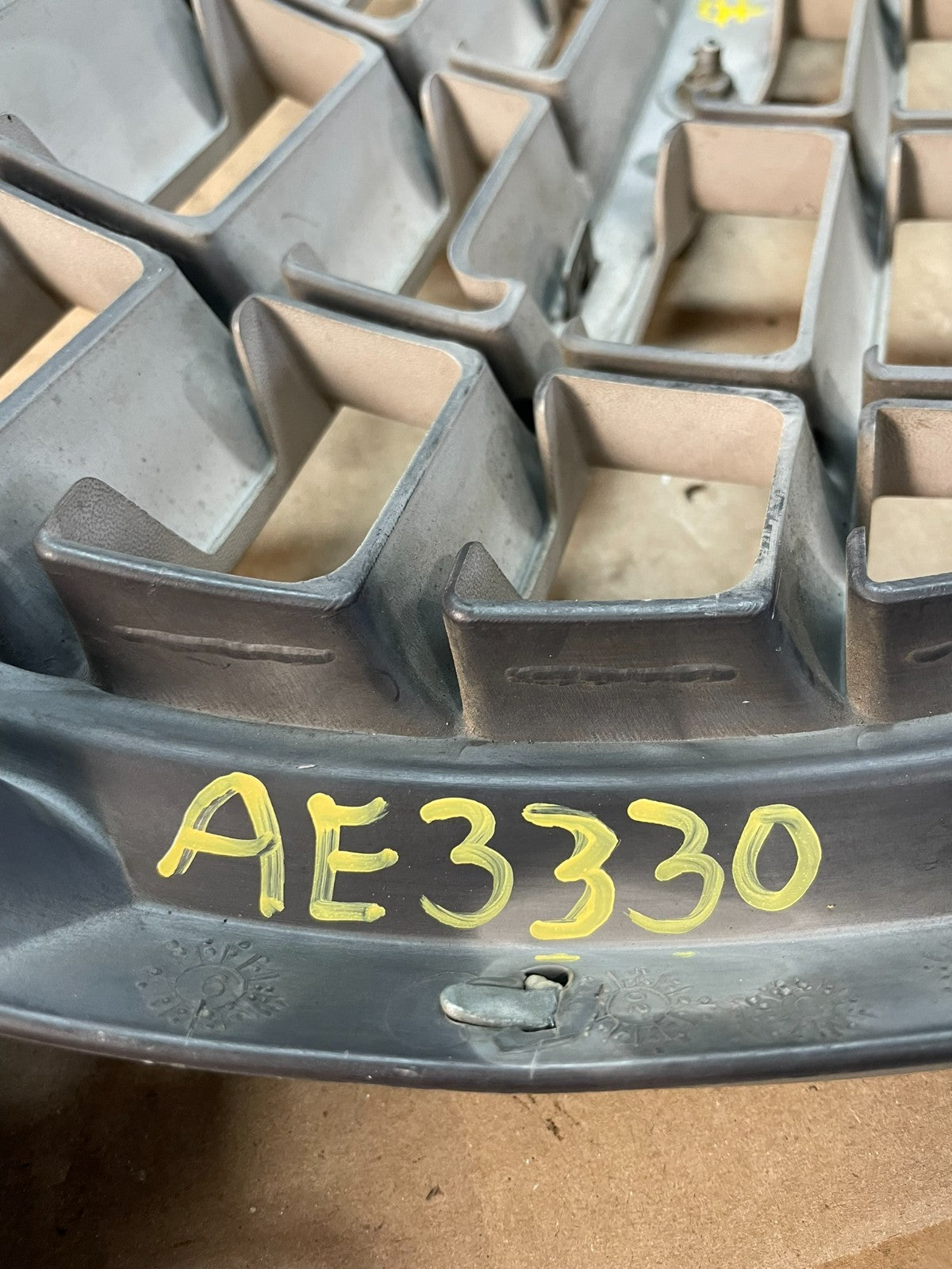 2002 - 2004 Chrysler Concorde Front Upper Grille Grill AE3330 DG6