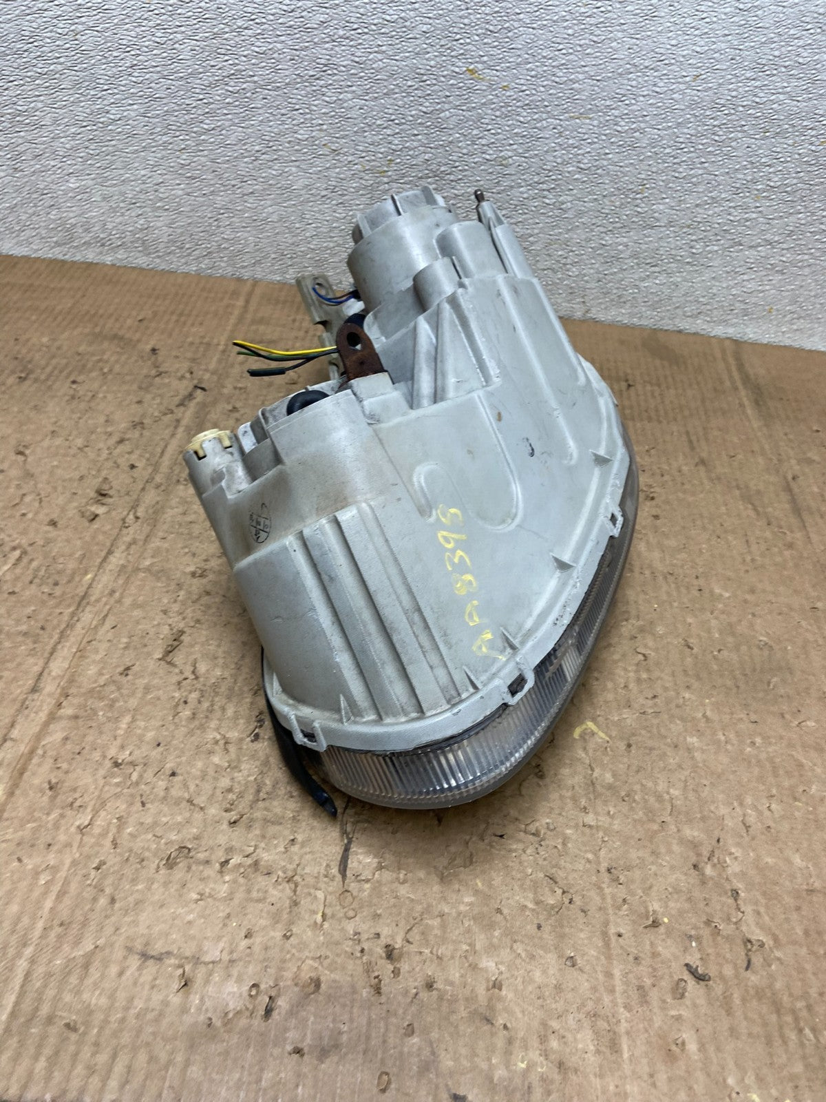 2002-2005 Hyundai Sonata Right Passenger Headlight Halogen Oem AA8398 DW8