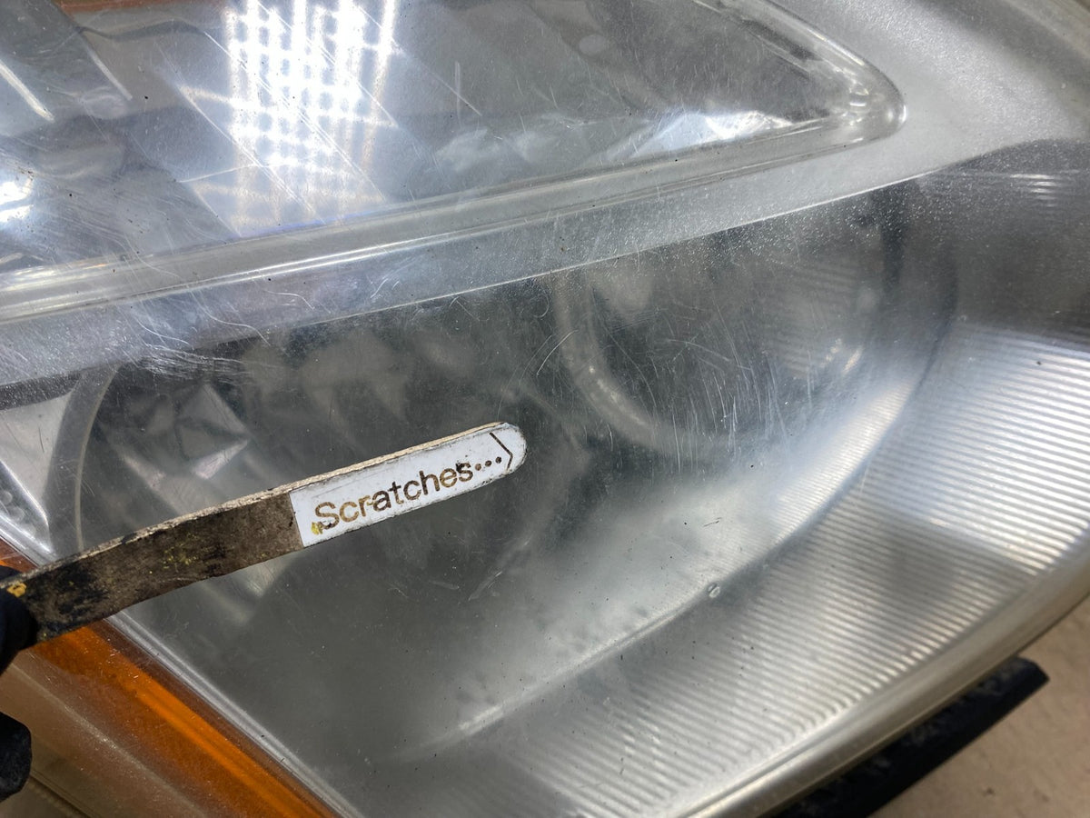 2009-2013 Nissan Rogue Right Passenger Xenon HID Headlight AH5837 DW3