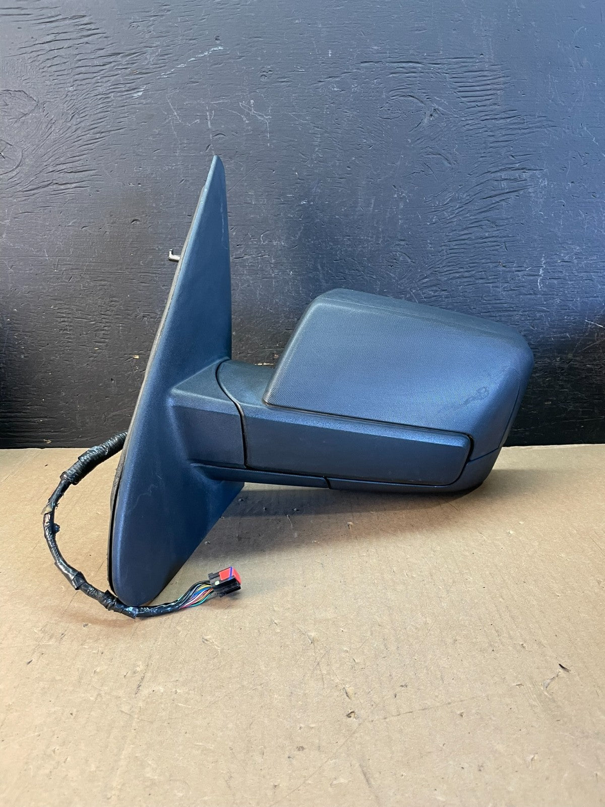 2007-2011 Ford Expedition Left Driver View Door Heated Mirror AD5618 DW0