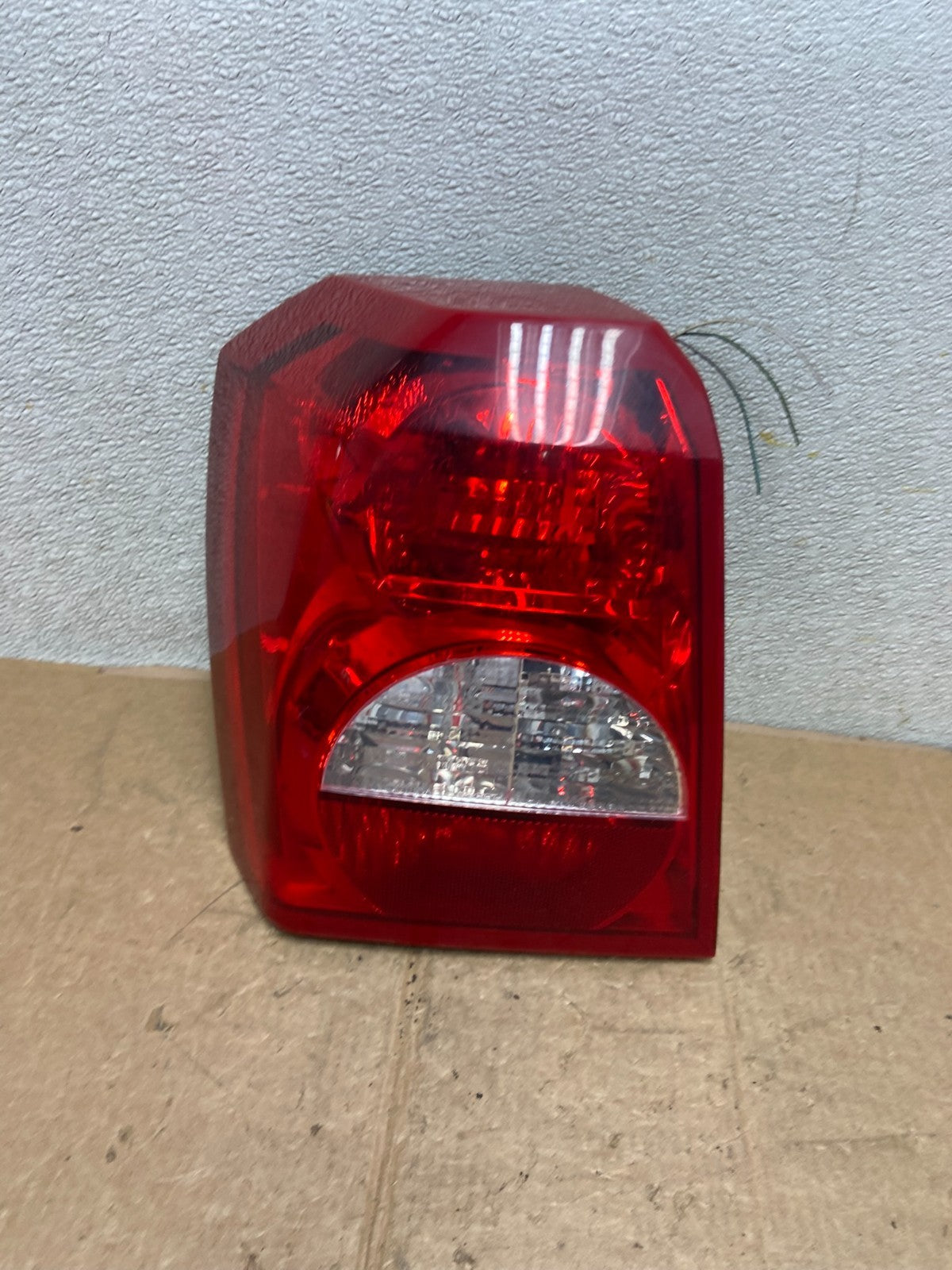 2008 2009 2010 2011 2012 Dodge Caliber Tail Light Left Driver Side Oem AA2632 DW0
