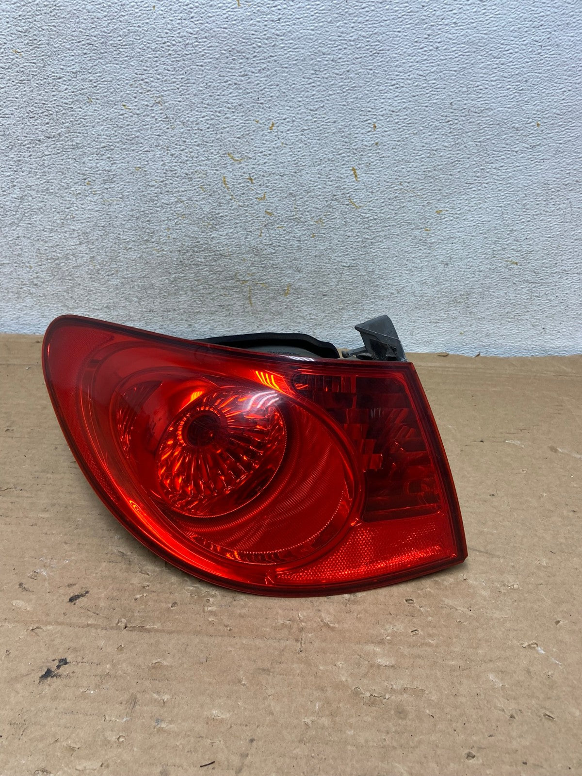2007 to 2010 Hyundai Elantra Sedan Left Driver Side Tail Light AH8402 LK0