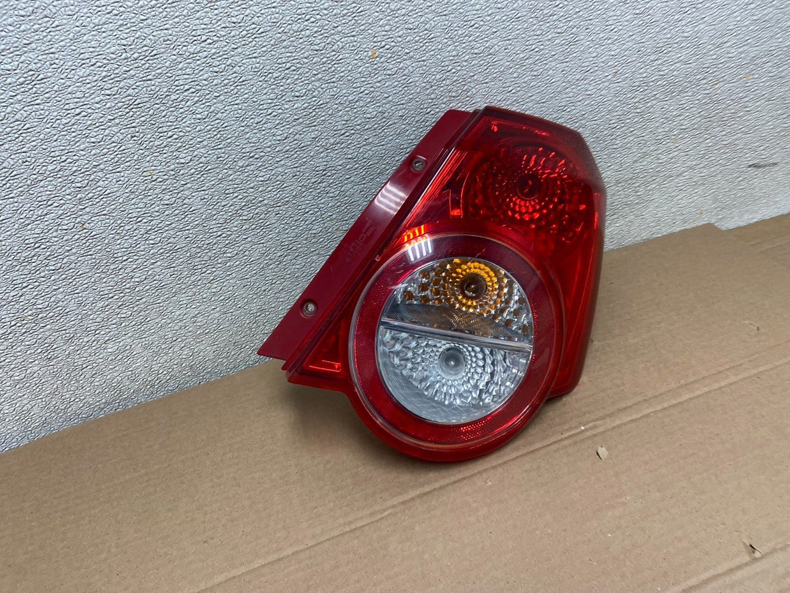 2009-2011 Chevrolet Aveo Hatchback Right Passenger Side Tail Light OEM AB1237 DG2