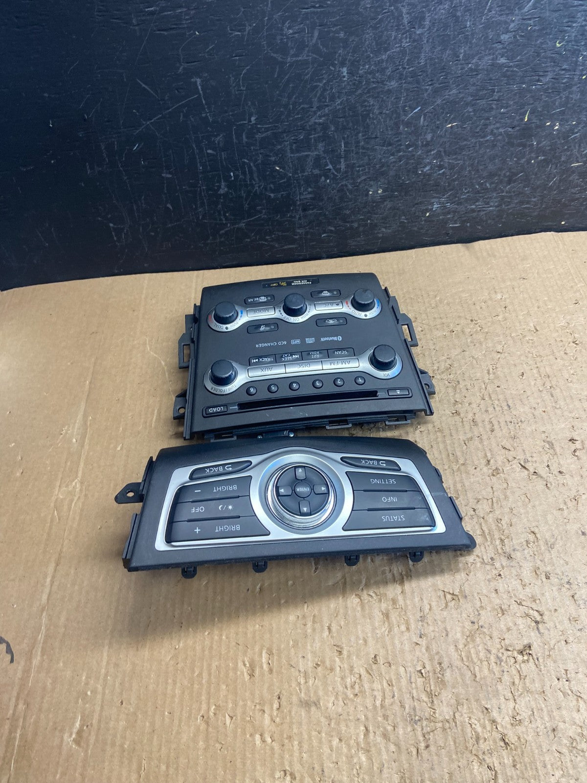 2011 - 2014 Nissan Murano AM FM Radio CD Climate Control Panel AF1545 DG3