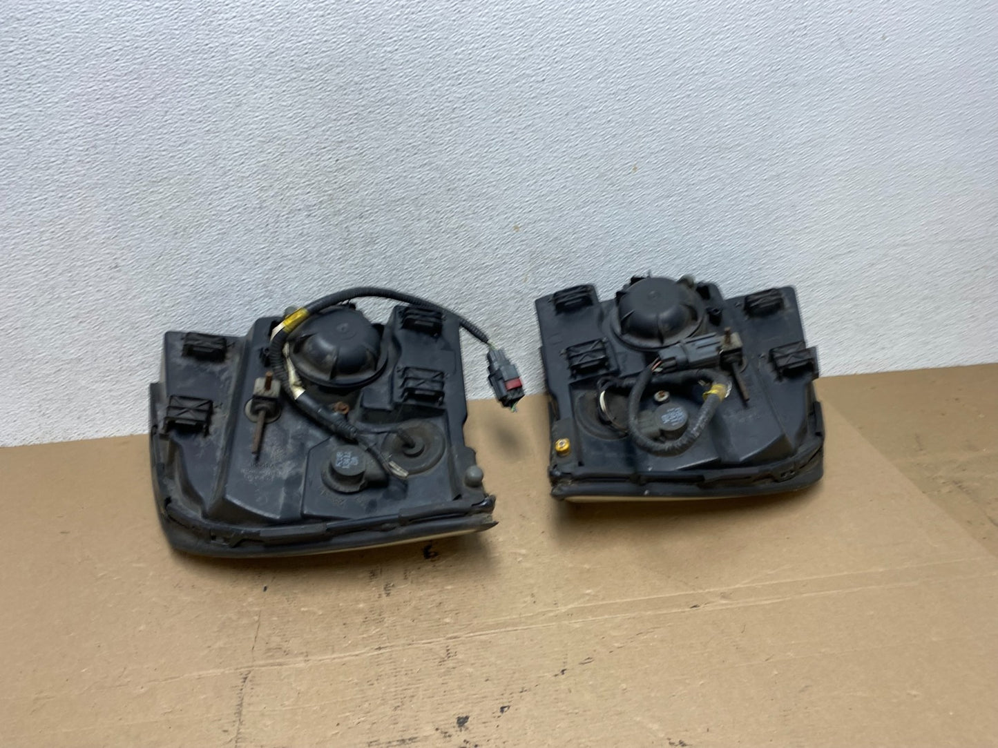 2002-2005 Mercury Mountaineer Left+Right Side Halogen Headlights AF4484 DW5