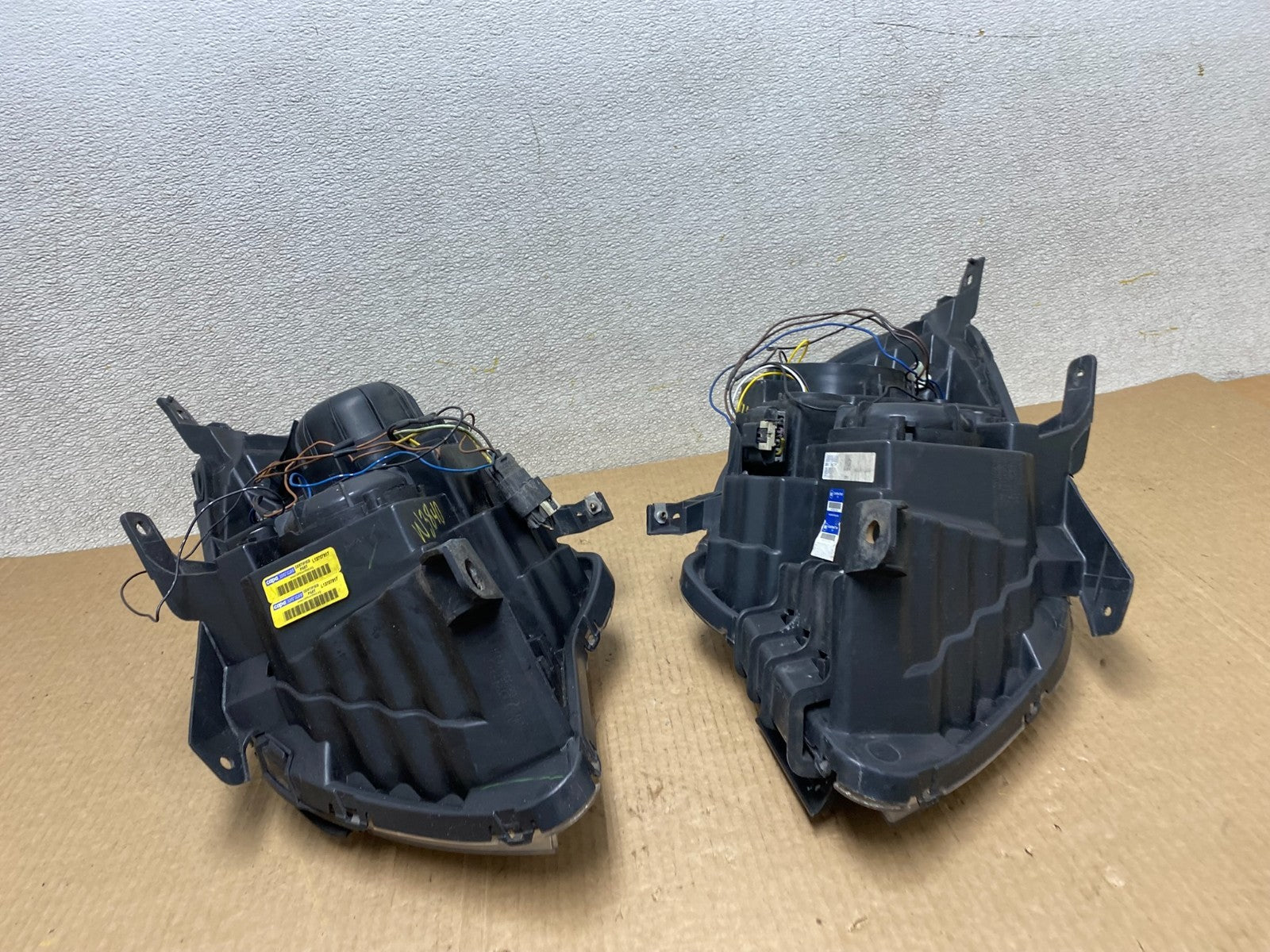 2010 - 2015 Chevrolet Equinox Halogen Headlights Left+Right Side Set W3840 DW13