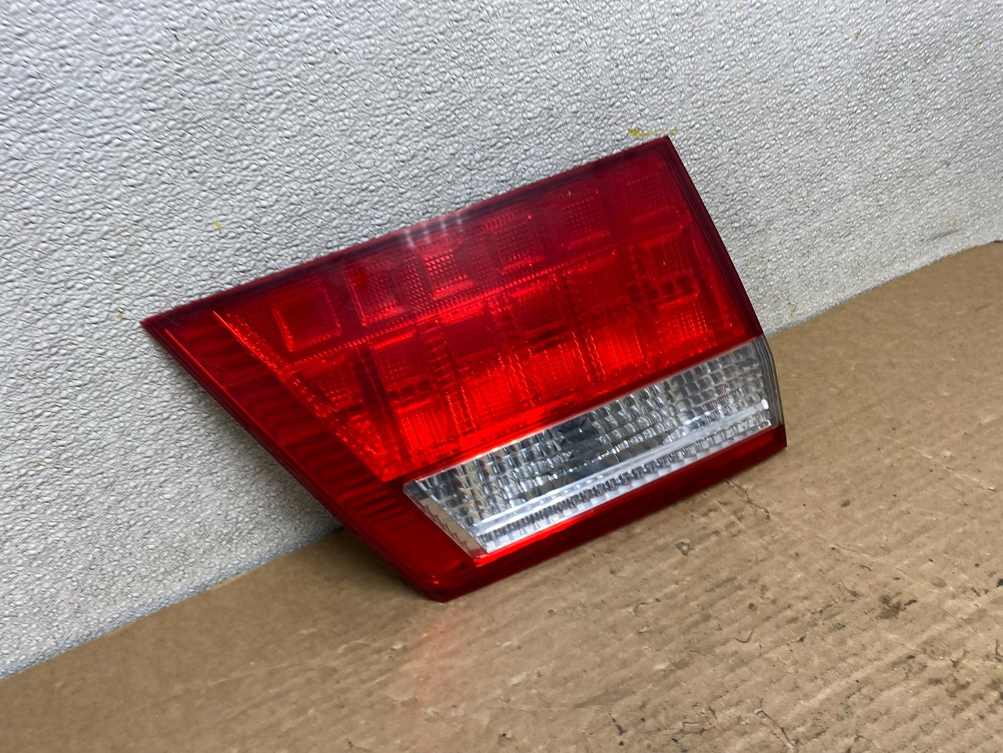 2005 2006 2007 Honda Odyssey Inner Left Driver Lh Tail Light Z2764 DW2