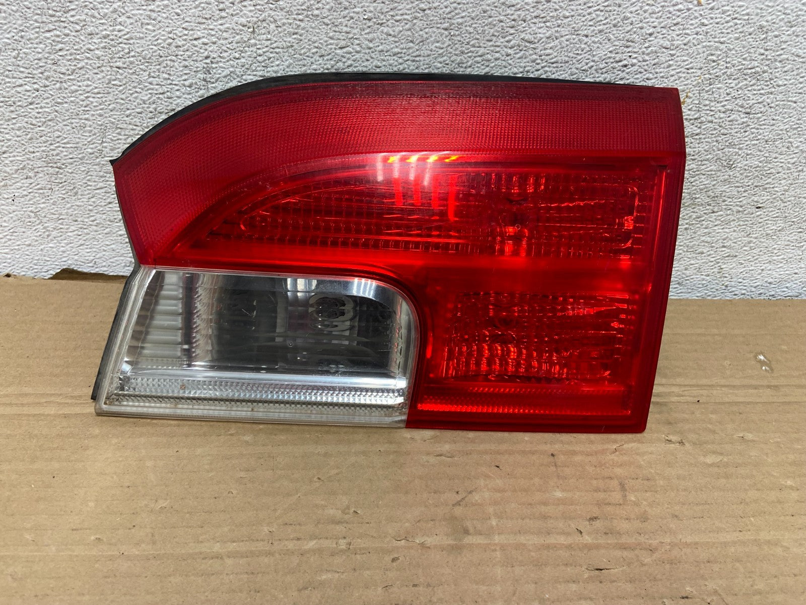 2010 - 2017 GMC Terrain Tail Light Inner Right Passenger Rh AG8976 DW0
