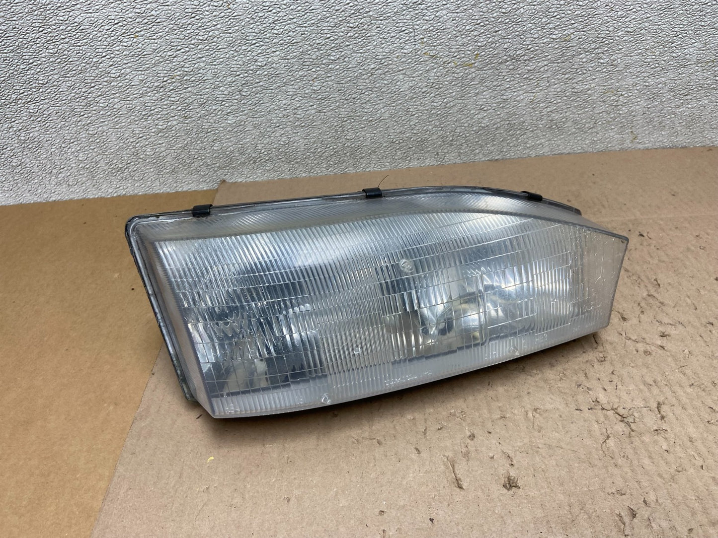 1992 1993 1994 Toyota Camry Right Passenger RH Halogen Headlight OEM Z6196 DW0
