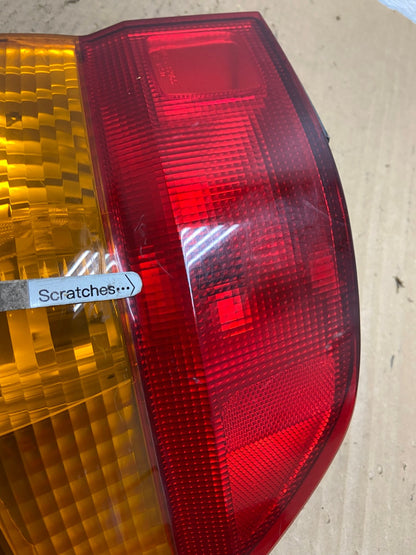2002 2003 2004 Honda Odyssey Right Passenger Side Tail Light AD3742 LK3