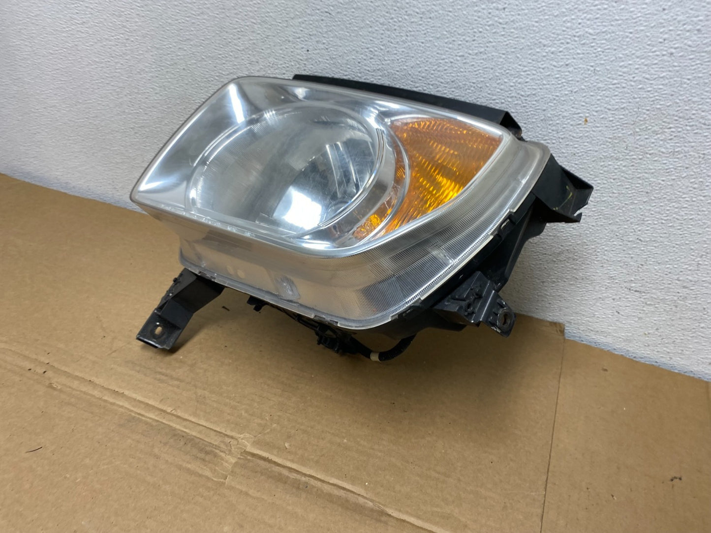 2003 to 2006 Honda Element Left Driver Lh Side Headlight TYC AD3786 DW1