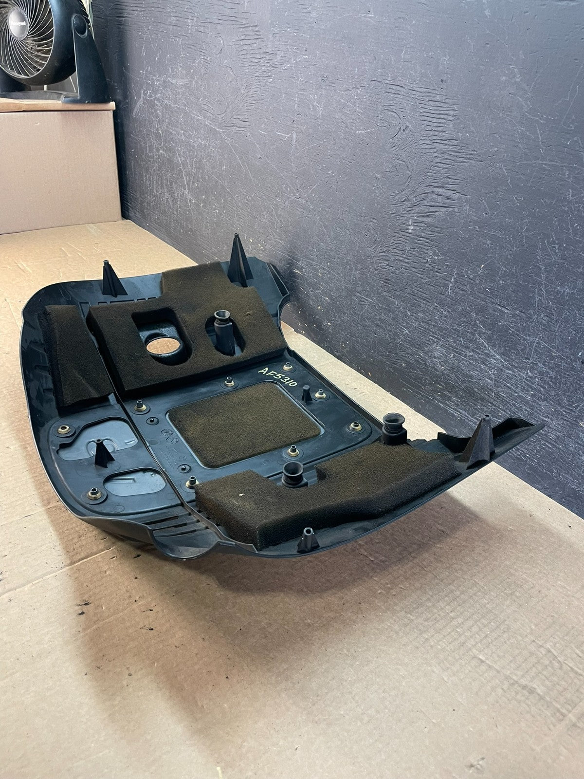 2005 to 2010 Jeep Grand Cherokee 5.7L Hemi Engine Cover Plastic Shield AF5310 DG4