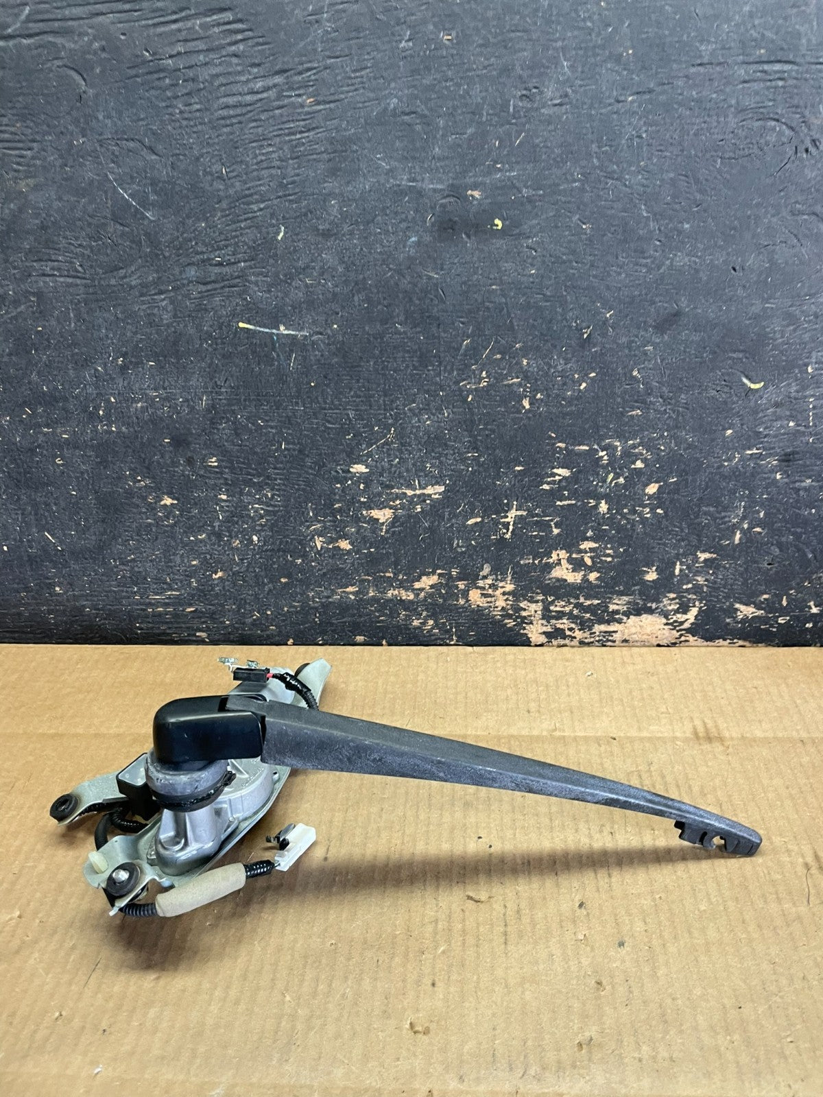 2010 to 2013 Honda Insight Rear Wiper Motor AB28422