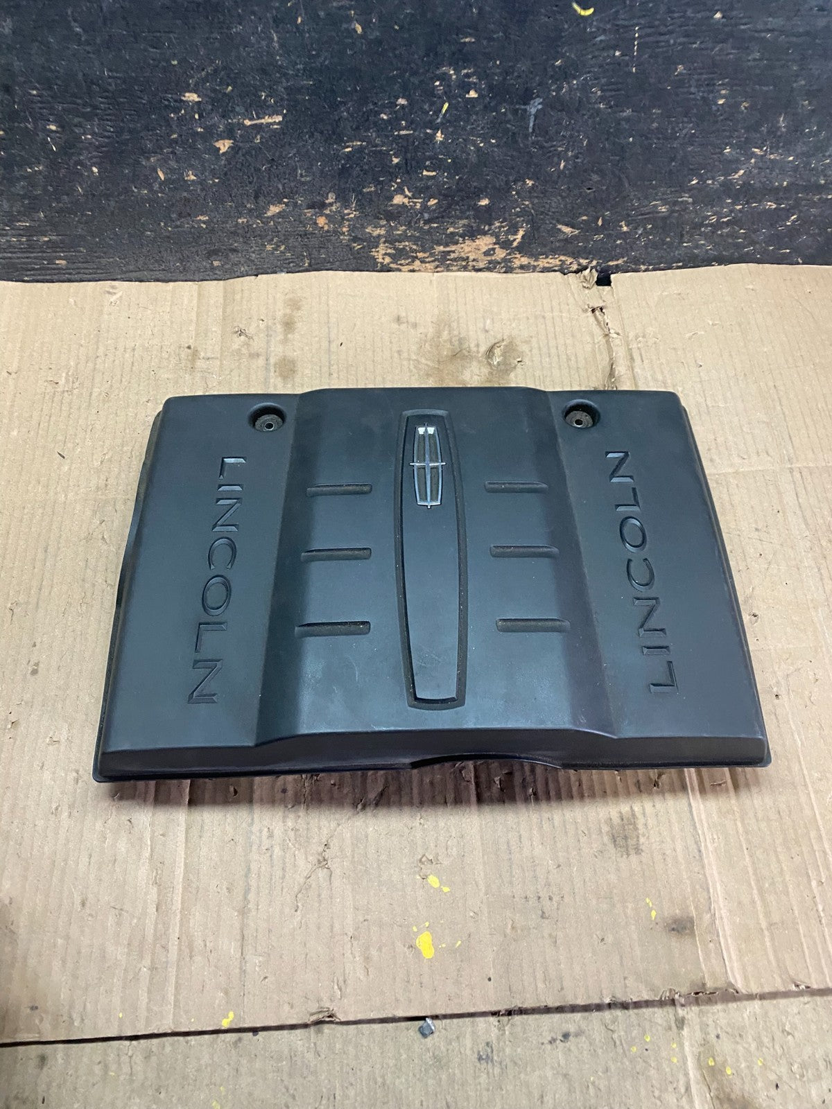 2007 to 2014 Lincoln Navigator 5.4L V8 Engine Motor Cover w4869 DG1