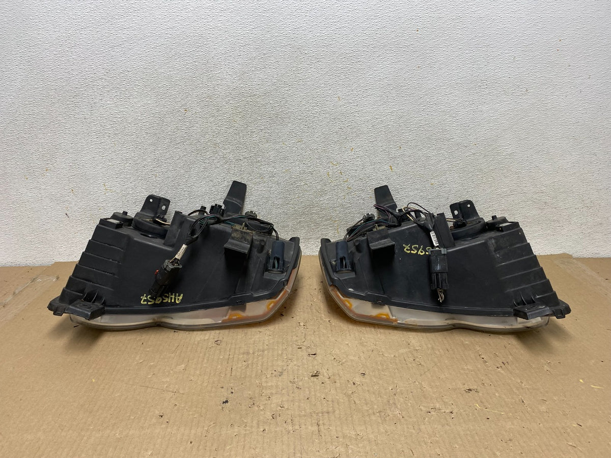 2008-2010 Jeep Grand Cherokee Left+Right Set Halogen Headlights AH5957 DW10
